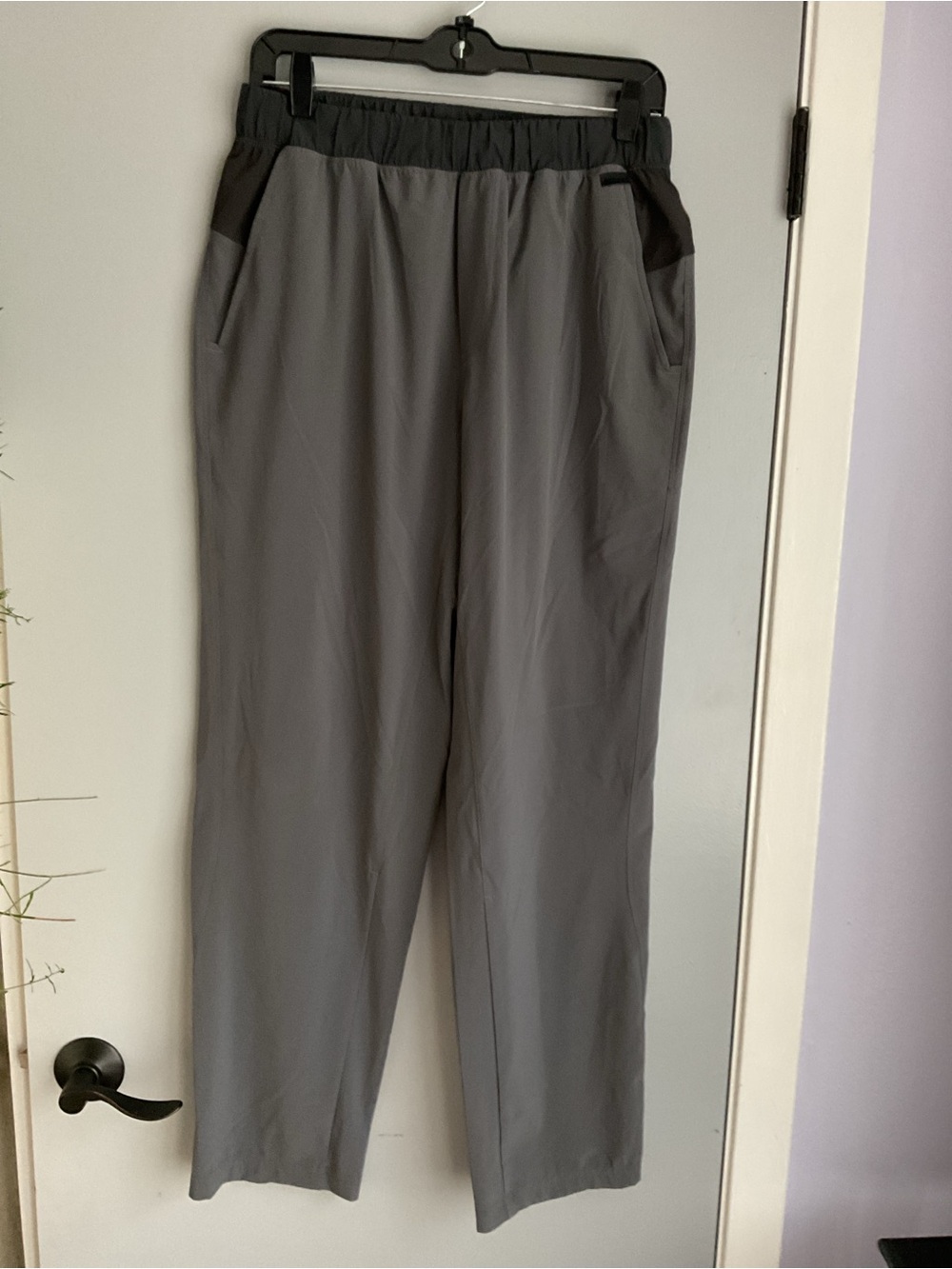 Lululemon Men's Gray Lightweight Jogger Pants